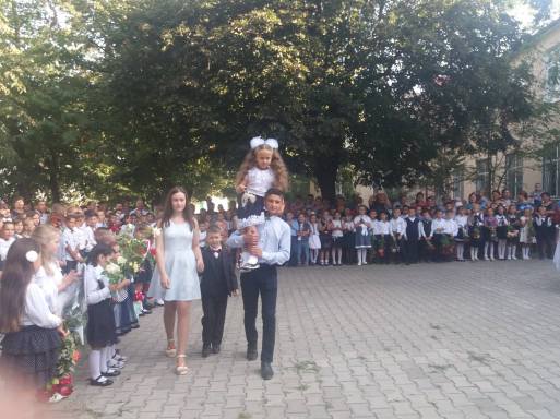 40610422_686174645088343_852881626248511488_o